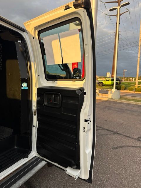 Used 2025 Chevrolet Express 2500 w/ Driver Convenience Package RWD image 15