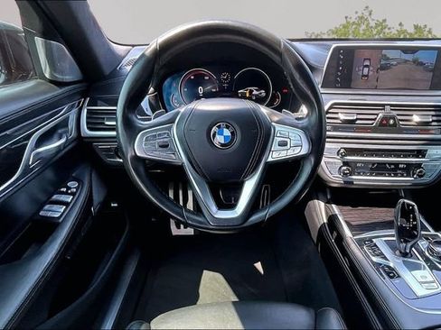 Used 2018 BMW 750i xDrive AWD/4WD image 5