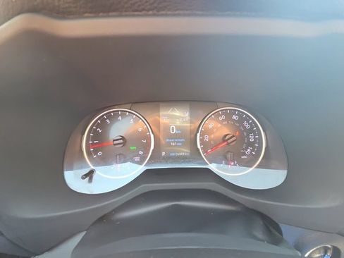 Used 2019 Toyota RAV4 XLE w/ Convenience Package FWD image 20