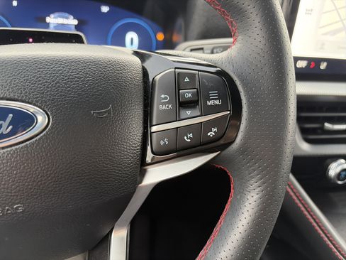 Used 2025 Ford Explorer ST-Line AWD/4WD image 21
