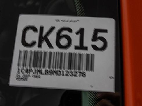 Used 2021 Jeep Cherokee Latitude Plus AWD/4WD image 51