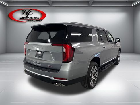 New 2026 GMC Yukon XL Denali w/ LPO, Floor Liner Package RWD image 6