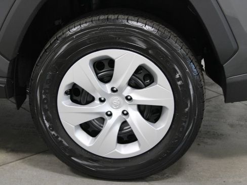 Used 2025 Toyota RAV4 LE AWD/4WD image 16