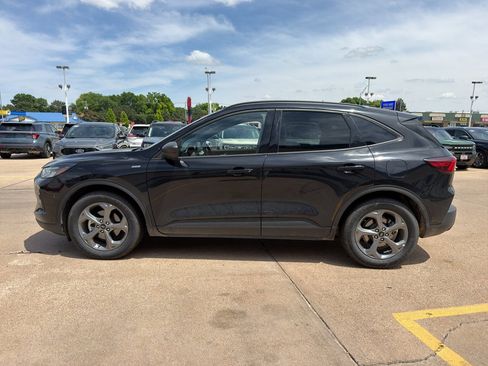 Used 2025 Ford Escape ST-Line FWD image 4