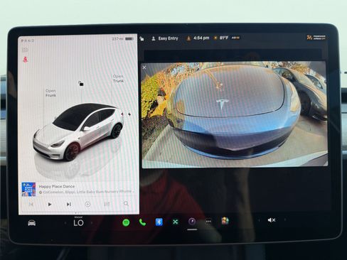 Used 2023 Tesla Model Y Long Range image 49