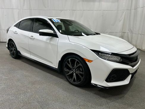 Used 2018 Honda Civic Sport Touring image 2