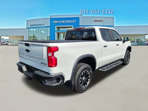 Used 2022 Chevrolet Silverado 1500 ZR2 w/ Technology Package image 7