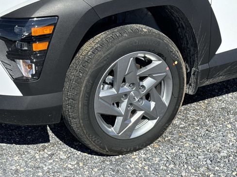 New 2026 Hyundai Kona SE image 17