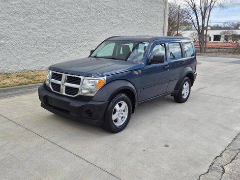 Used 2008 Dodge Nitro SXT image 1