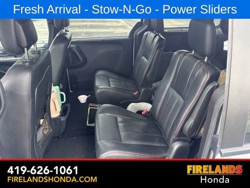 Used 2017 Dodge Grand Caravan GT FWD image 28