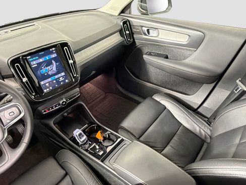 Certified 2023 Volvo XC40 B5 Plus w/ Driver Assist Package image 24