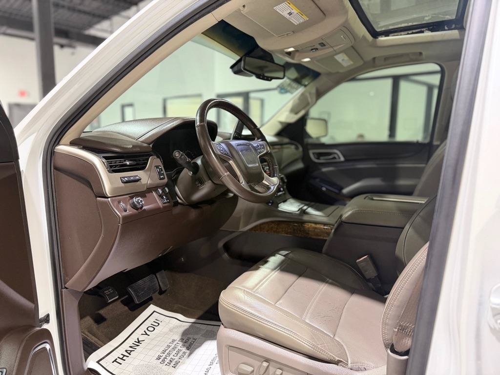 Used 2016 GMC Yukon Denali RWD image 15