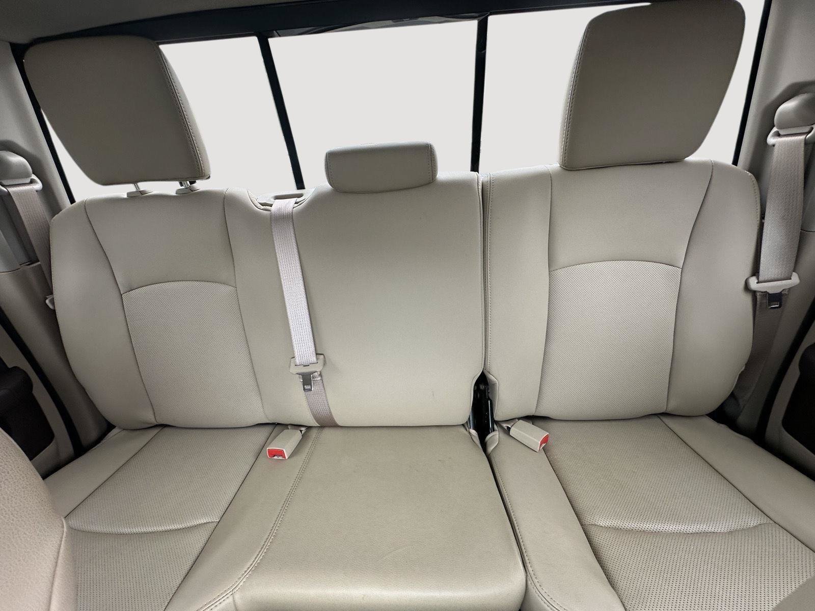 Used 2013 RAM 1500 Laramie w/ Convenience Group RWD image 12