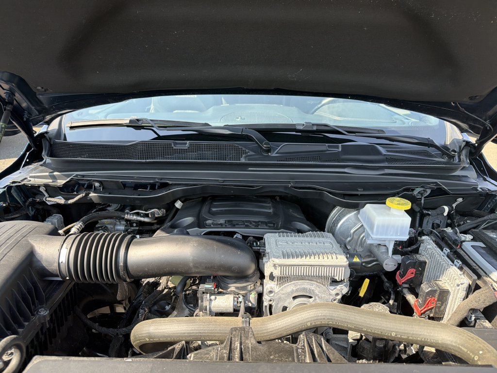 Used 2022 RAM 1500 Laramie w/ Sport Appearance Package AWD/4WD image 34