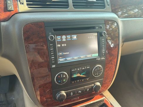 Used 2013 Chevrolet Tahoe LTZ AWD/4WD image 22