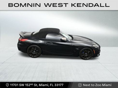 Used 2024 BMW Z4 M40i w/ Premium Package image 18