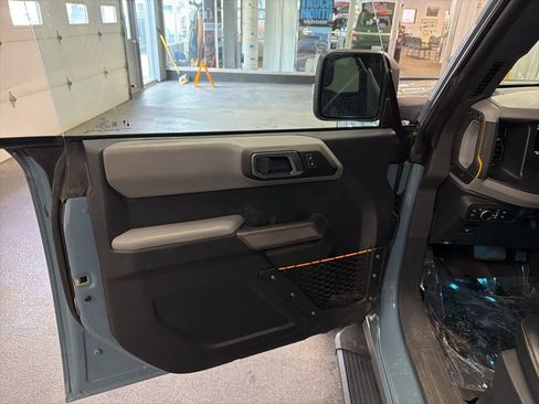 Used 2022 Ford Bronco Badlands image 13