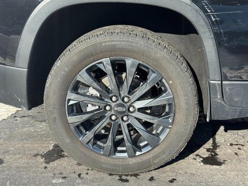 Used 2023 Chevrolet Traverse RS image 5