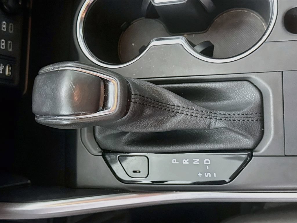 Used 2022 Toyota Highlander XLE FWD image 15