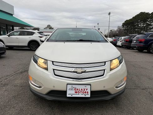 Used 2012 Chevrolet Volt Premium w/ Premium Trim Package image 2