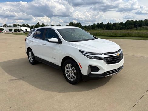 Used 2023 Chevrolet Equinox LT AWD/4WD image 5