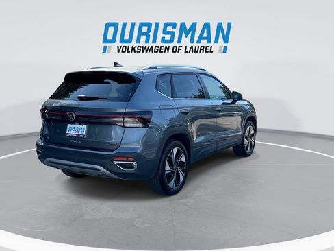 Used 2025 Volkswagen Taos SE AWD/4WD image 8