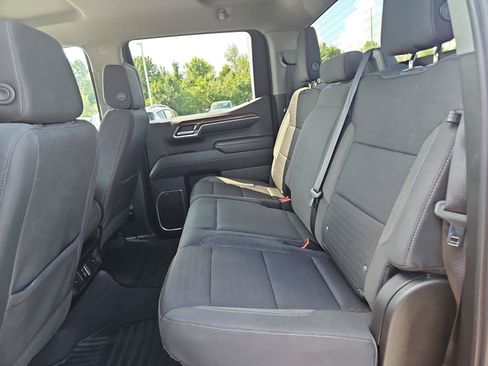 Used 2023 Chevrolet Silverado 1500 LT AWD/4WD image 14