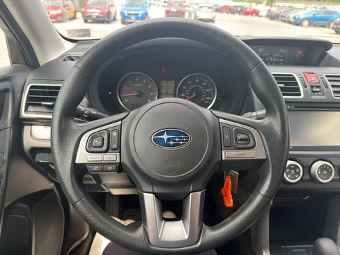 Used 2018 Subaru Forester 2.5i w/ Alloy Wheel Package AWD/4WD image 12