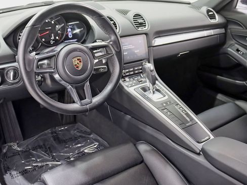 Used 2019 Porsche 718 Cayman RWD image 13