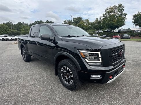 Used 2023 Nissan Titan PRO-4X w/ Pro-4x Utility Package image 7