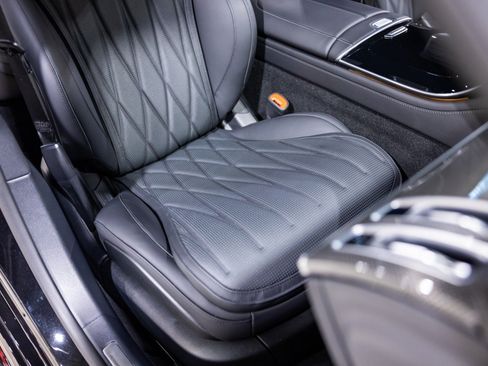 Used 2024 Mercedes-Benz S 63 AMG S w/ AMG Night Package image 31