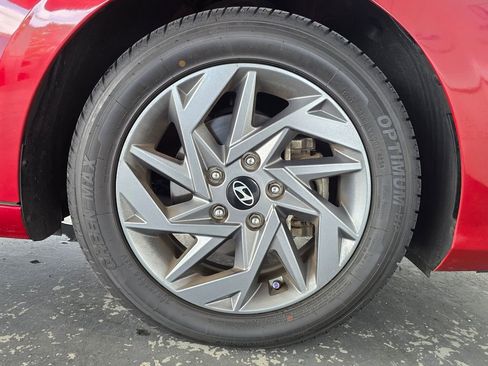Used 2024 Hyundai Elantra SEL FWD image 38