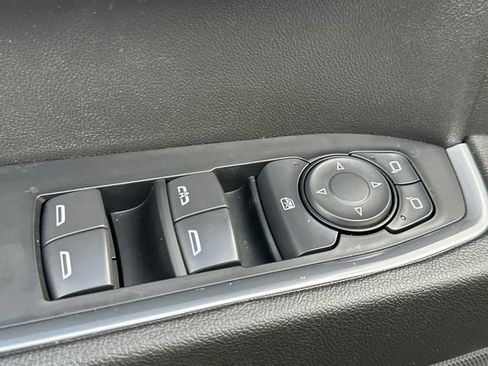 Used 2024 Chevrolet Silverado 1500 LT Trail Boss w/ Convenience Package II image 28