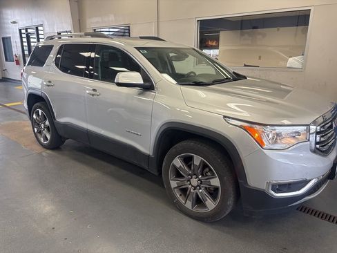 Used 2019 GMC Acadia SLT image 1