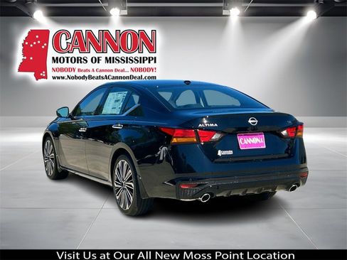 New 2025 Nissan Altima 2.5 SL image 3