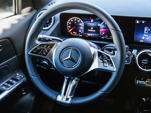 New 2026 Mercedes-Benz GLA 250 image 13