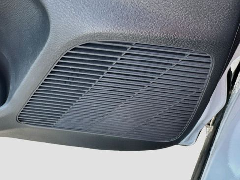 Used 2026 Nissan Kicks SV FWD image 25