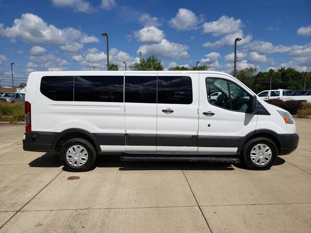 Used 2015 Ford Transit 350 XLT RWD image 4
