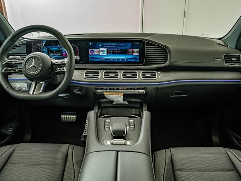 New 2026 Mercedes-Benz GLS 450 4MATIC image 29