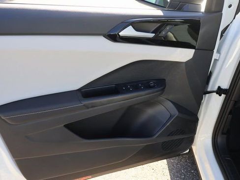 Used 2026 Volkswagen Taos S image 10