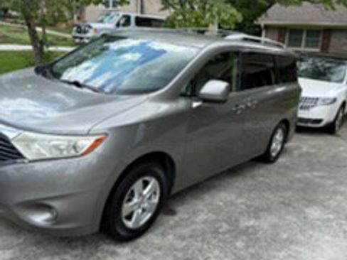 Used 2012 Nissan Quest SV w/ Value Cargo Pkg FWD image 2