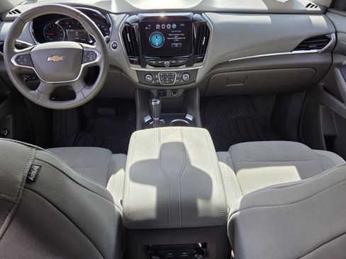 Used 2018 Chevrolet Traverse LT FWD image 14