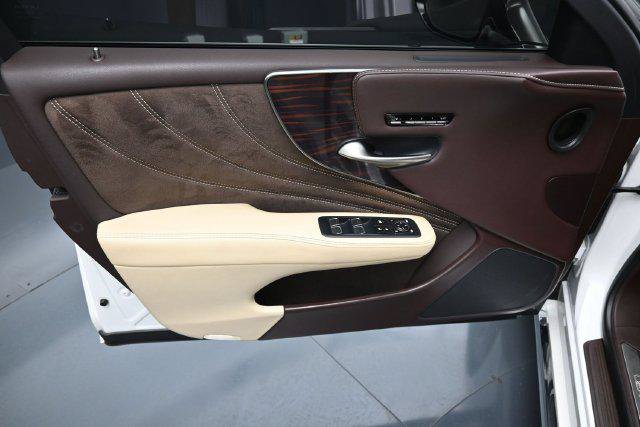 Used 2019 Lexus LS 500 AWD w/ Interior Upgrade Package image 11