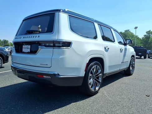 Used 2022 Jeep Grand Wagoneer Series III AWD/4WD image 19