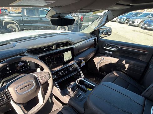 New 2026 GMC Sierra 1500 Denali w/ Denali Reserve Package image 18