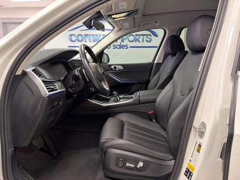 Used 2020 BMW X7 xDrive40i w/ Cold Weather Package AWD/4WD image 9