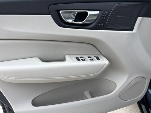 New 2026 Volvo XC60 B5 Ultra w/ Protection Package Premier image 12