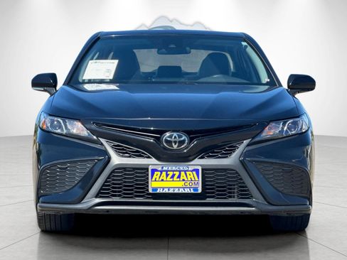 Used 2023 Toyota Camry SE image 8