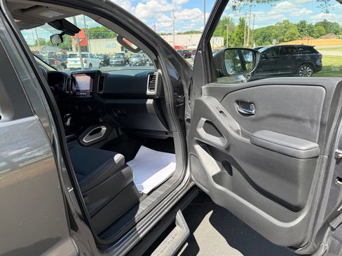 Used 2023 Nissan Frontier SV w/ SV Convenience Package AWD/4WD image 36
