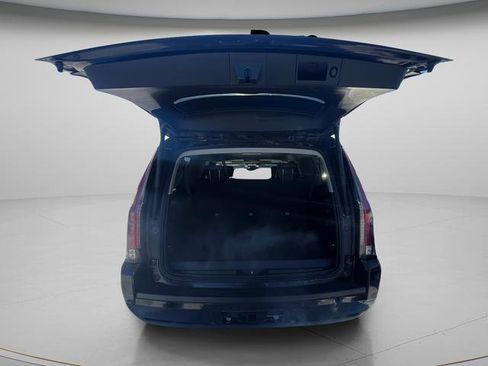 Used 2018 Cadillac Escalade ESV Luxury image 26